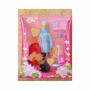 Fulla doll boutique set, 2 Doll Outfits, early edition collector item,